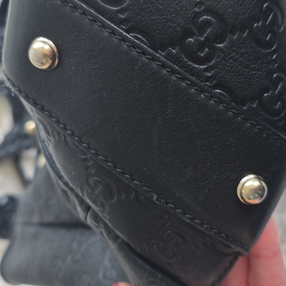 Gucci authentic and leather - Picture 9 of 13